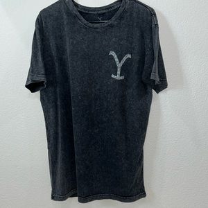 Men’s Yellowstone T-shirt.